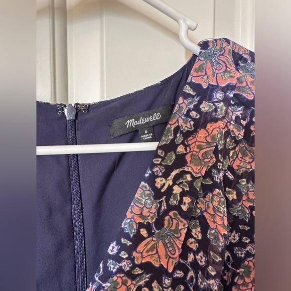 Madewell Orchard Flutter-Sleeve Dress in Fan Floral Mix - Picture 4 of 10